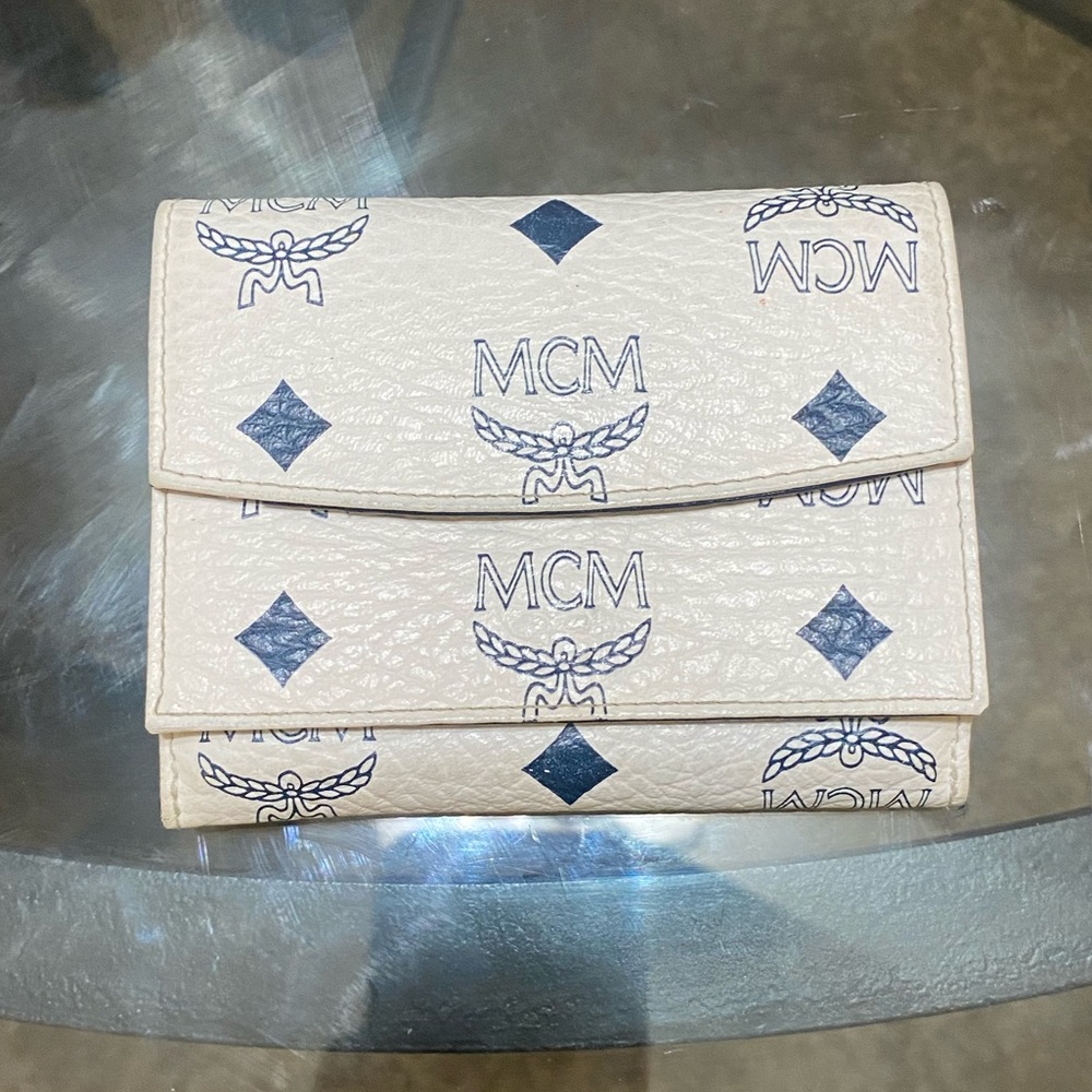 Mcm wallet  excellent condition